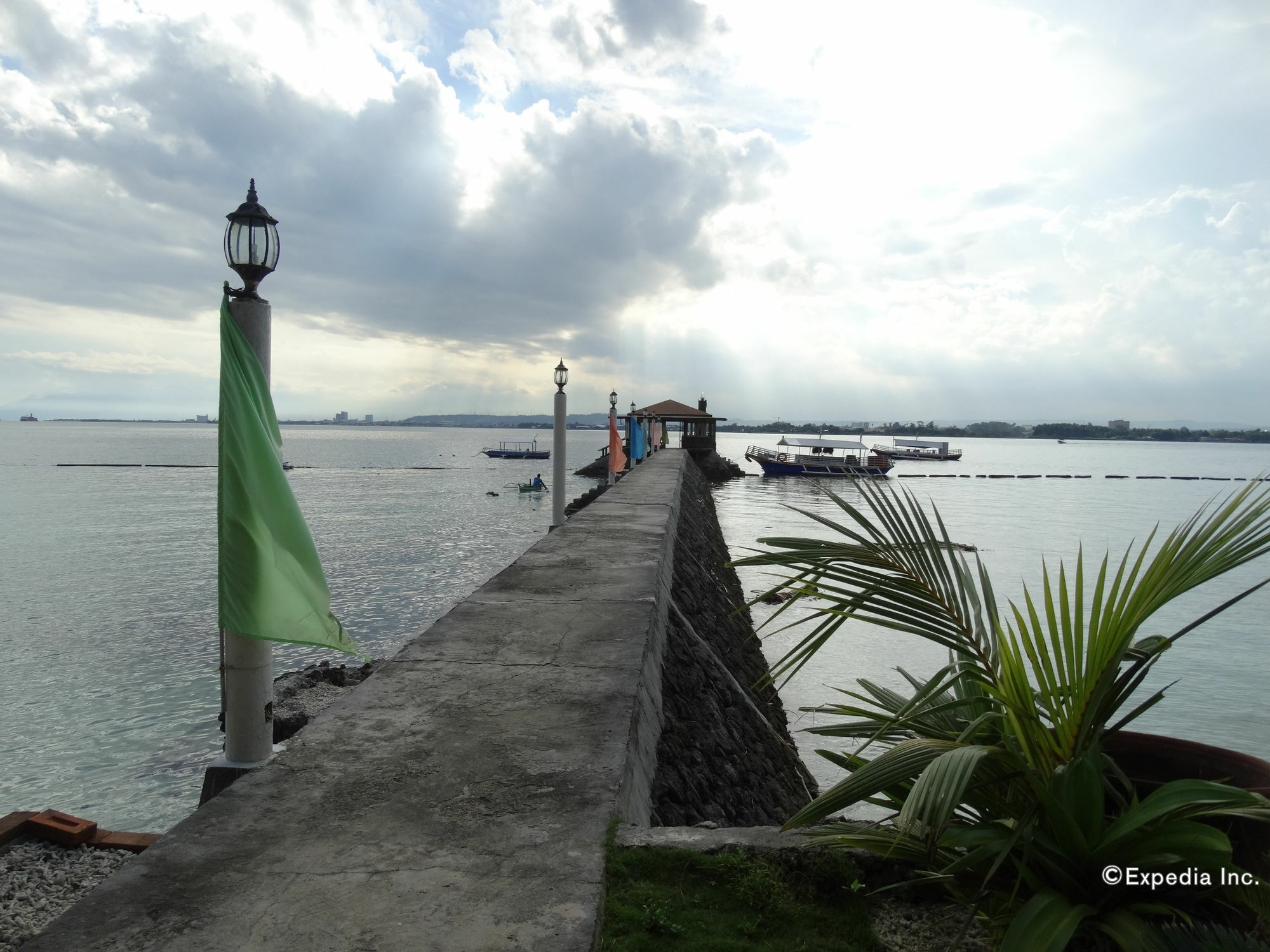 Hotel Chema'S By The Sea Samal Exterior foto